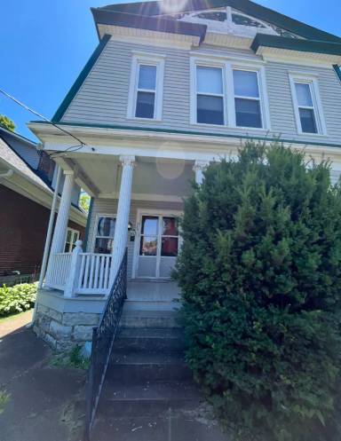 Main picture of 1938 Deerwood Ave