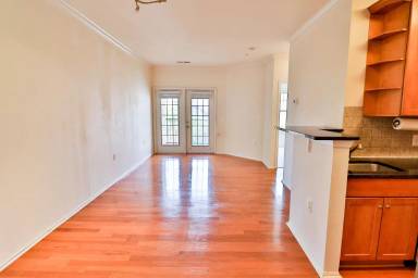 Main picture of White Flint Station Apartments