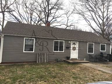 Main picture of 462 Fieldcrest Dr