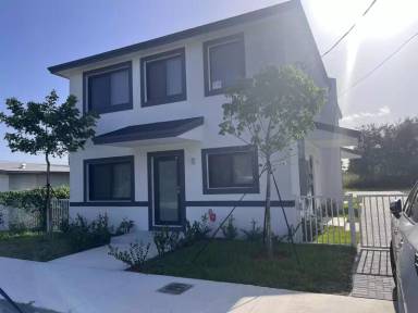 Main picture of 21226 SW 119th Ave