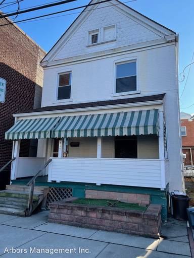 Main picture of 426 Green St