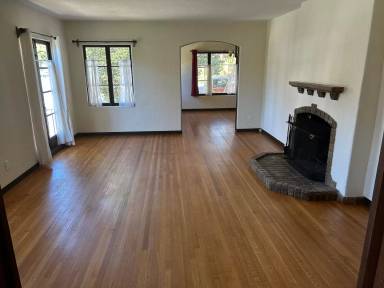 Main picture of 1990 Berryman St