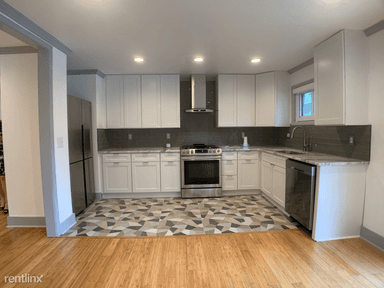 Main picture of 115 Biscayne Dr NW