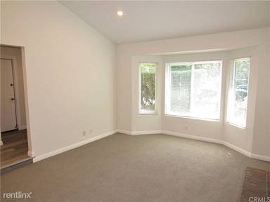 Main picture of 2025 W Palmyra Ave