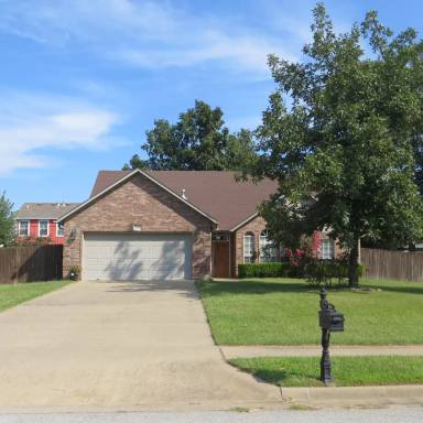 Main picture of 2502 SW Aster Way