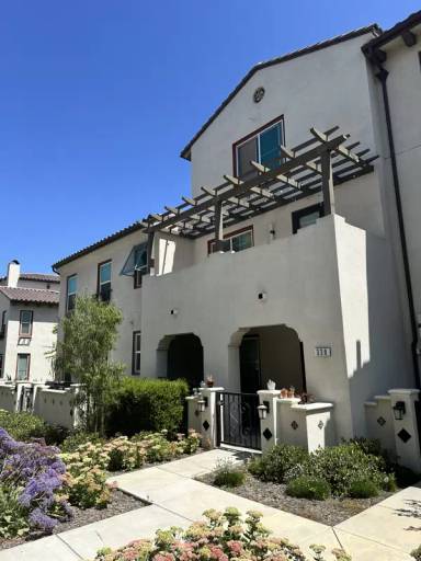 Main picture of 338 Dominguez St