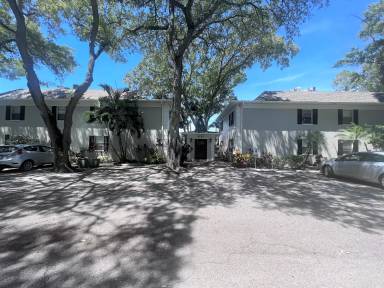 Main picture of 5221 Bayshore Blvd