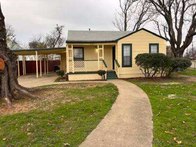 Main picture of 3100 Chilton St