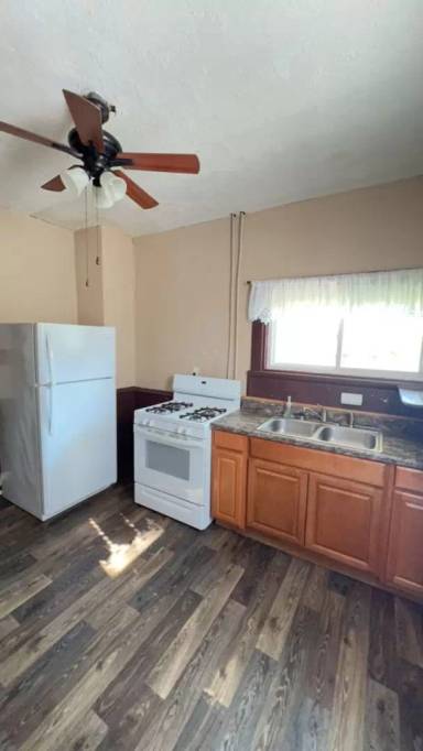 Main picture of 712-714 Highland Ave