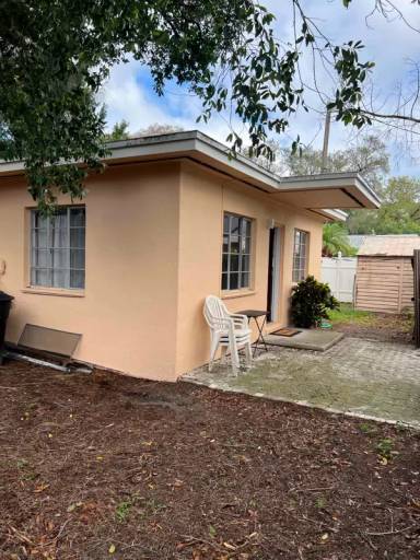 Main picture of 616 Phoenix Ave