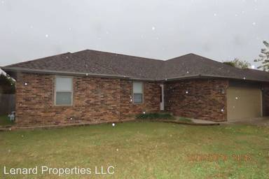 Main picture of 511 E Slim Wilson Blvd