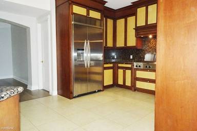 Main picture of 4241 N Ocean Blvd