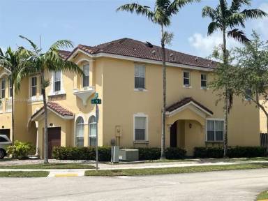 Main picture of 922 SW 149th Ct
