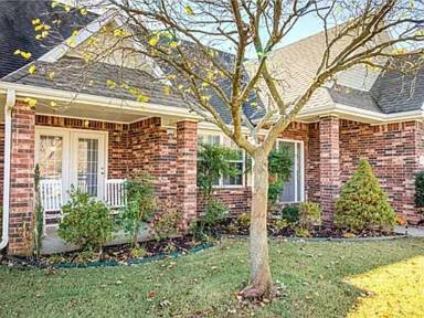 Main picture of 6567 Elizabeth Ave