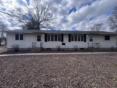 Main picture of 1903 3rd St E