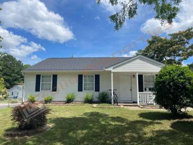 Main picture of 601 Larchwood Dr