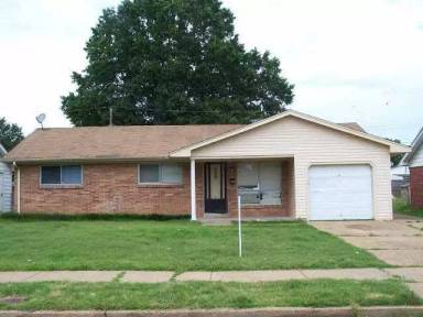 Main picture of 4500 Angel Ave