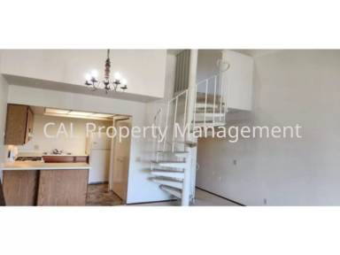 Main picture of 104 W Rossi St