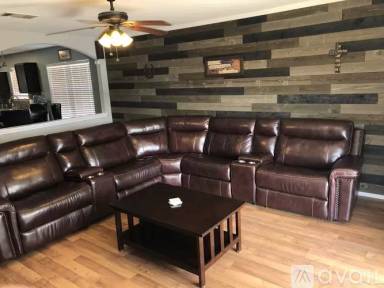 Main picture of 3807 Julianas Way
