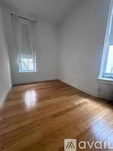 Main picture of 227 E 14th St