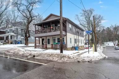 Main picture of 1402 E Main St
