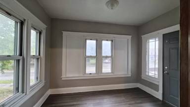 Main picture of 40 Steel St