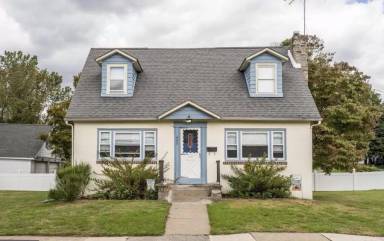 Main picture of 449 Morgan Ave