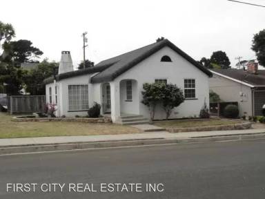 Main picture of 250 Willow St