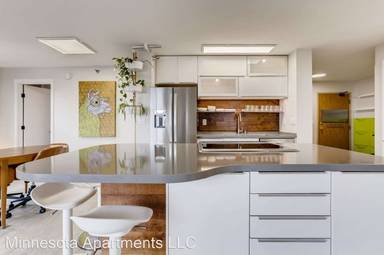 Main picture of The Pointe of St Paul Condo