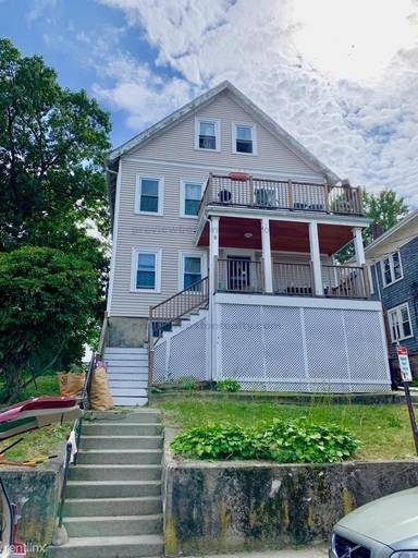 Main picture of 9 Greylock Rd