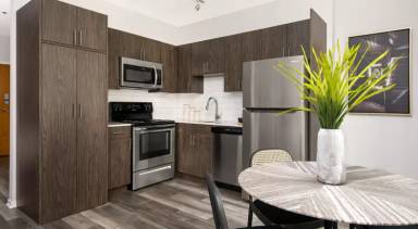 Main picture of 186 W Lake St