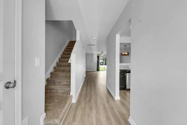 Main picture of 3915 Swinton St