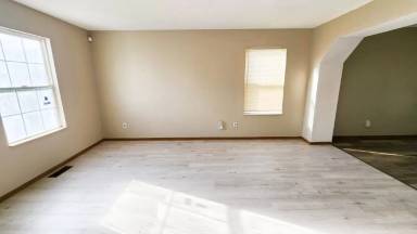 Main picture of 9501 Gaylord Ave
