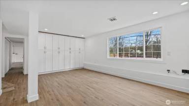 Main picture of 6908 131st Ave SE