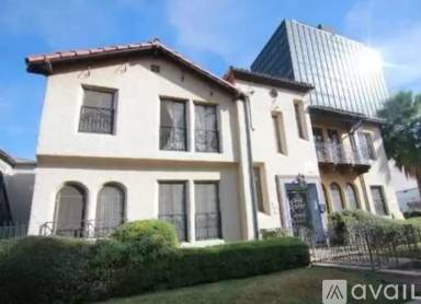 Main picture of 654 S Dunsmuir Ave