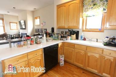 Main picture of 929 W Wolfram St