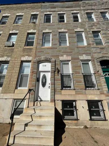 Main picture of 716 Dolphin St