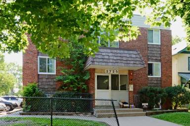 Main picture of 2725 Pleasant Ave