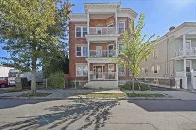 Main picture of 25 Perkins St
