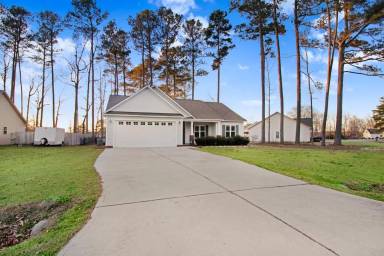 Main picture of 103 Bryanwood Dr