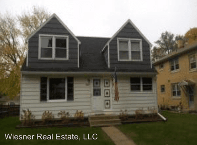 Main picture of 10421 W Garfield Ave