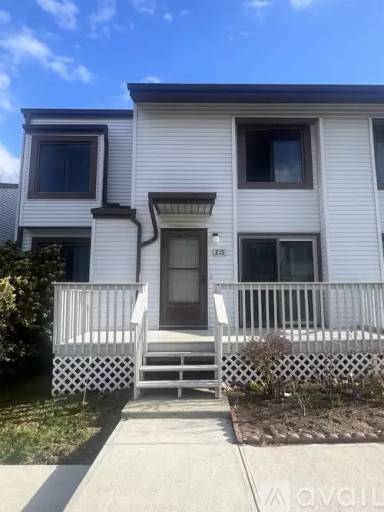 Main picture of 215 Cottonwood Rd