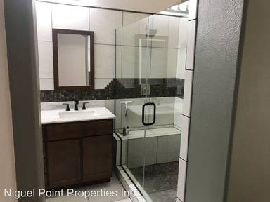 Main picture of 8 Theatre Ln