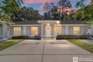 Main picture of 3630 NE 8th Pl