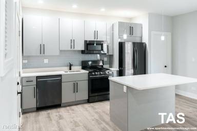 Main picture of Edgewater Gardens Apartments