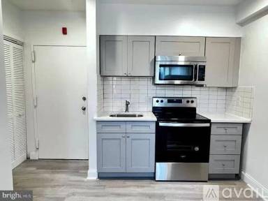 Main picture of 20 N 40th St