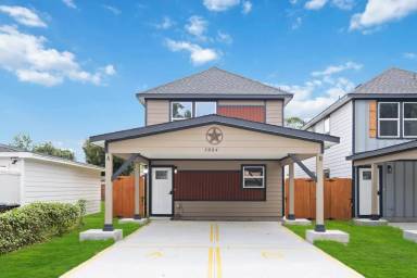 Main picture of 7904 Shotwell St