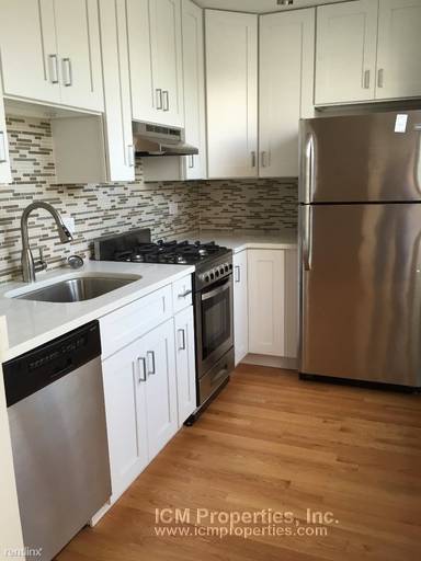 Main picture of 2520 W Leland Ave