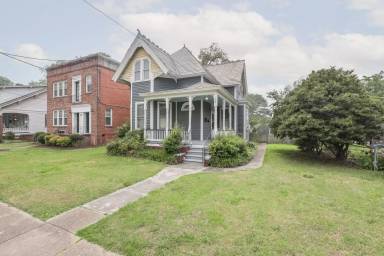 Main picture of 146 Florida Ave