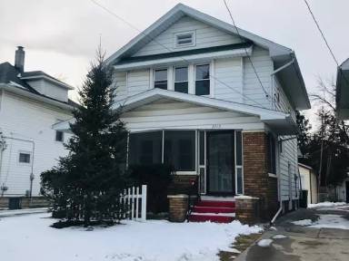 Main picture of 3713 Hazelhurst Ave